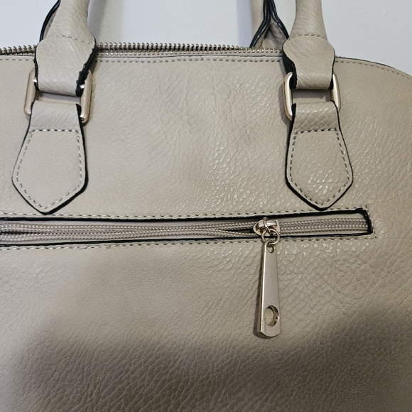 Kate spade over the shoulder bag - Picture 6 of 12